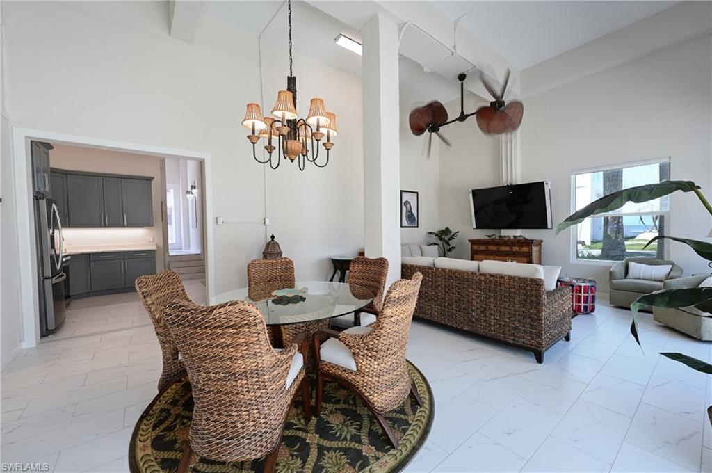 BAREFOOT BEACH - Residential