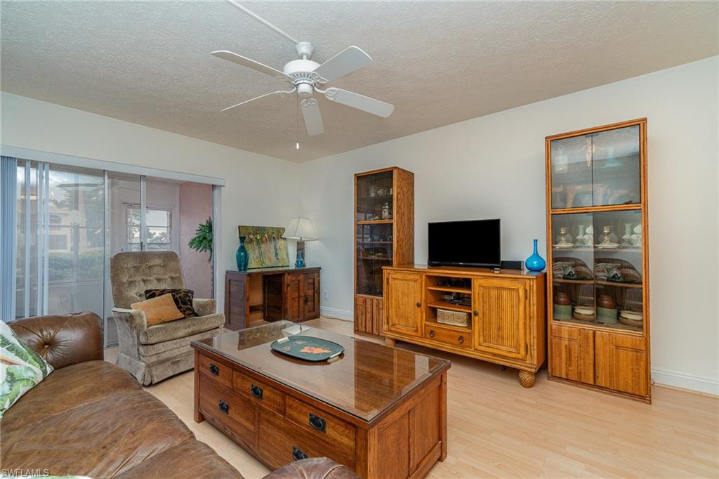 806 SE 46th ST 1E