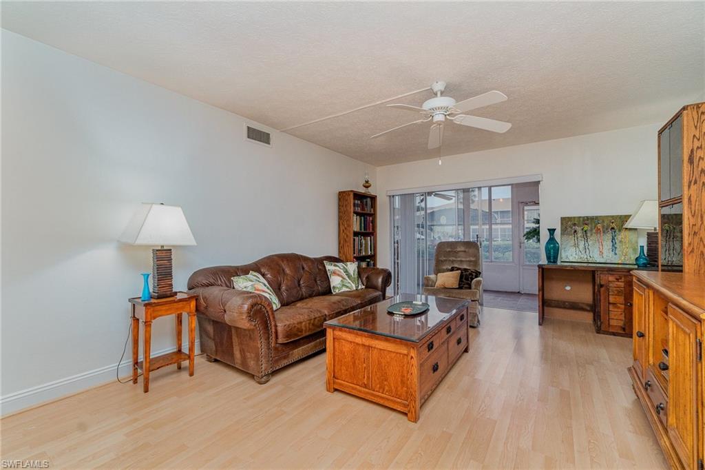 806 SE 46th ST 1E