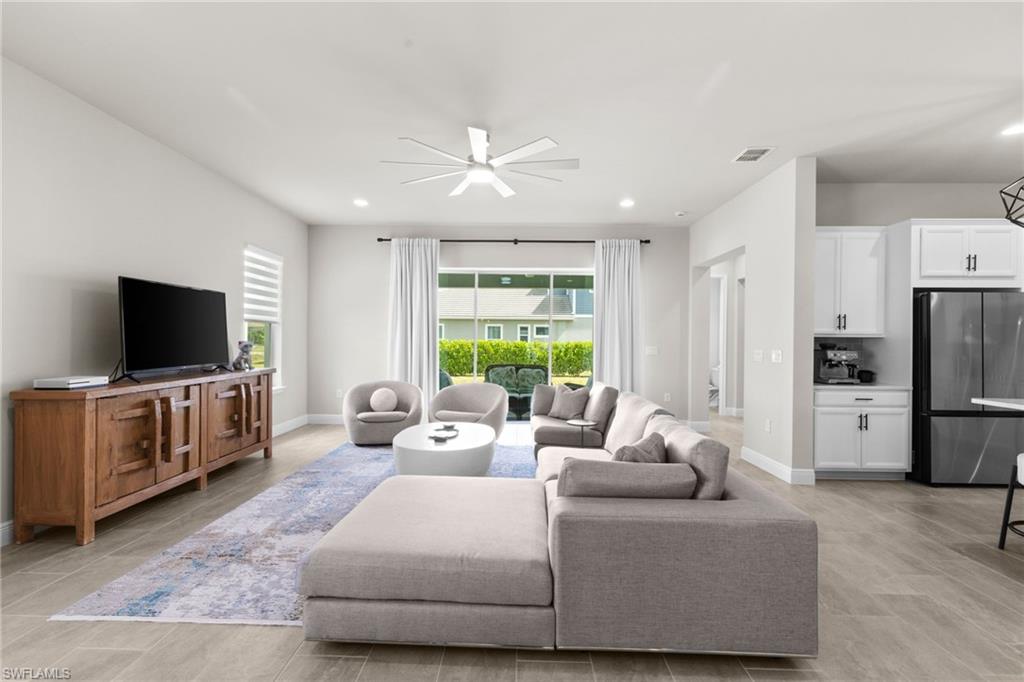 COMPASS LANDING - Residential