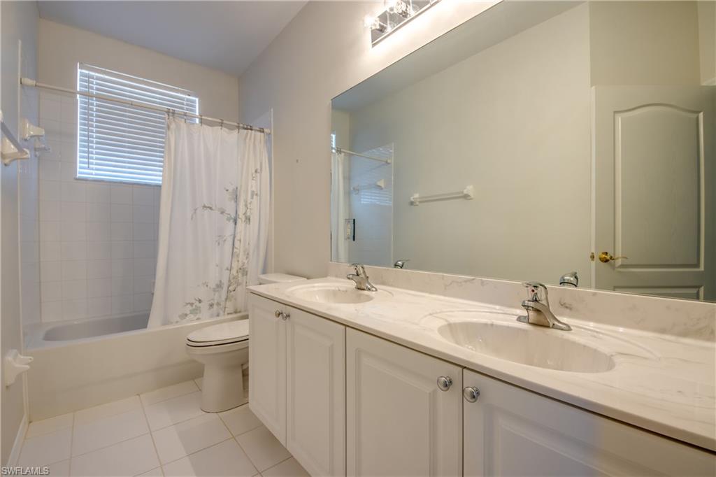 CORAL LAKES - Residential