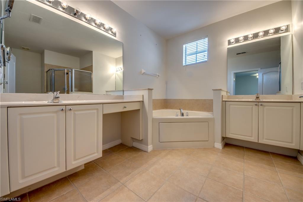 CORAL LAKES - Residential