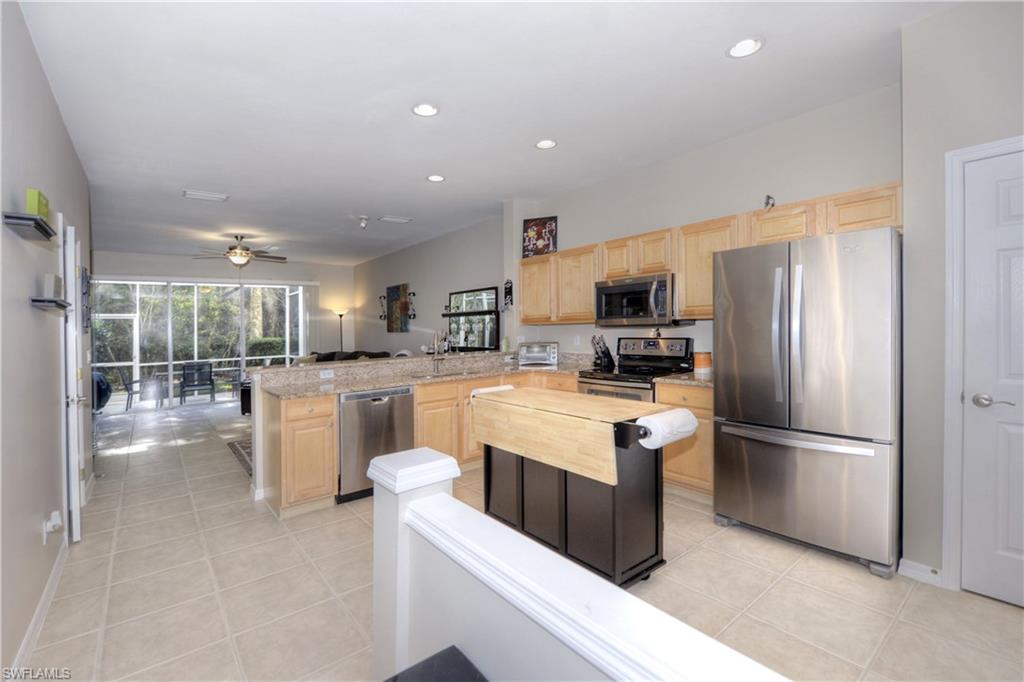 LAKEWOOD VILLAGE - Residential