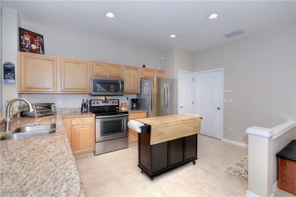 LAKEWOOD VILLAGE - Residential