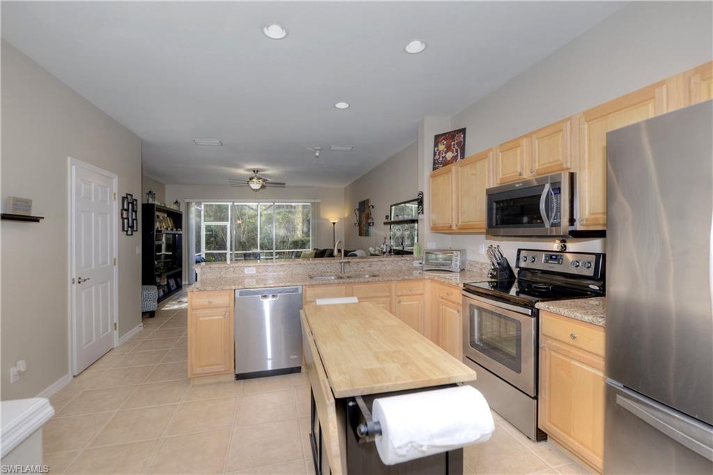 LAKEWOOD VILLAGE - Residential