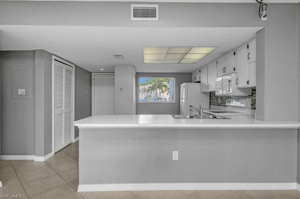 NAPLES TRACE - Residential