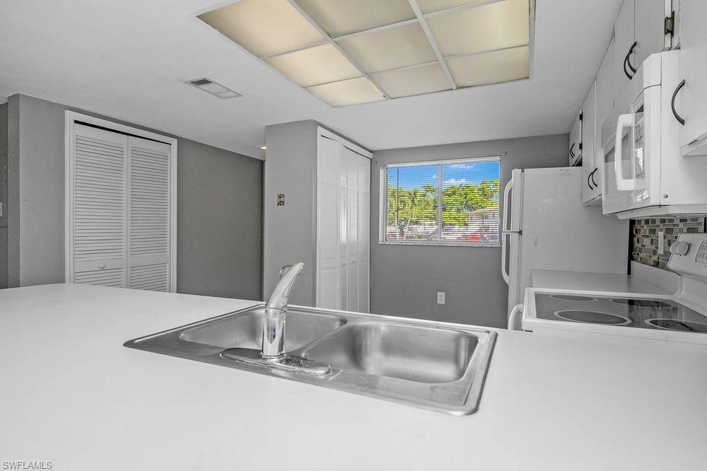 NAPLES TRACE - Residential