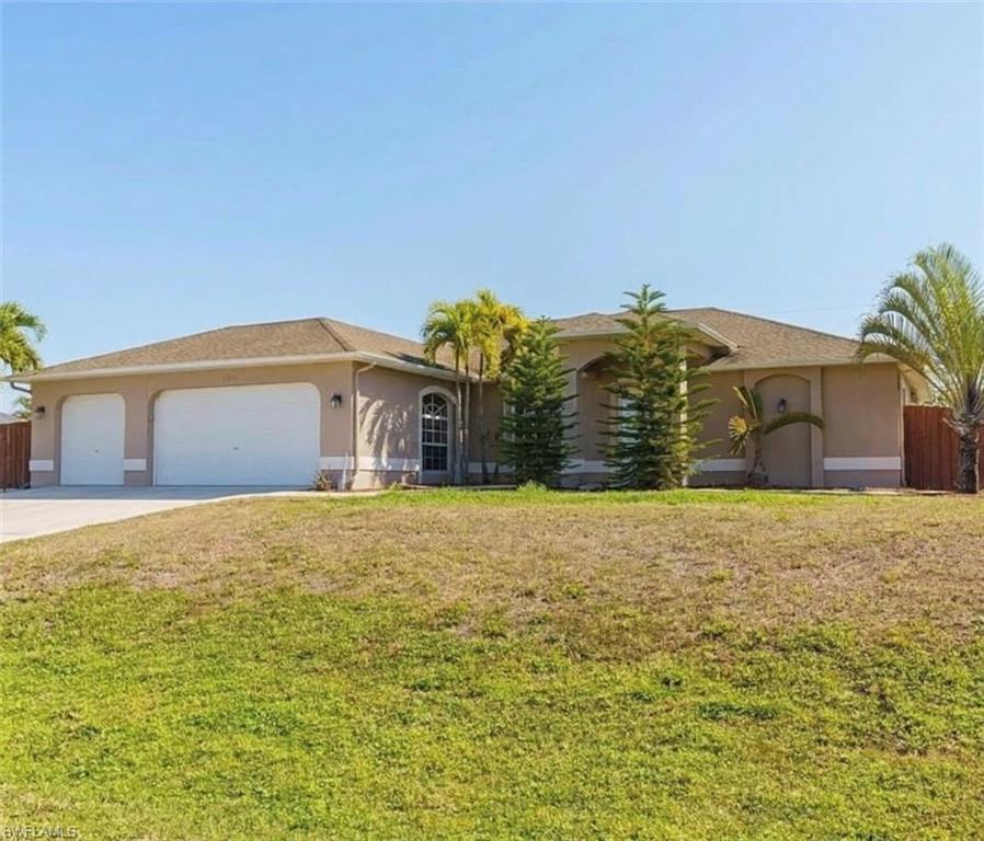 CAPE CORAL - Residential
