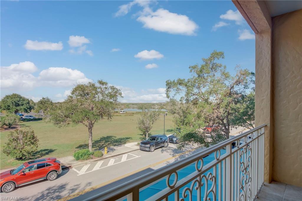 THE RESIDENCES AT LA PIAZZA - Residential