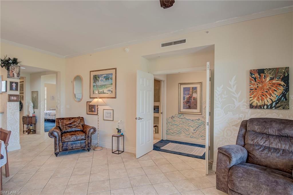 THE RESIDENCES AT LA PIAZZA - Residential