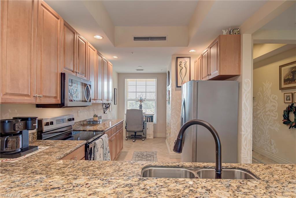 THE RESIDENCES AT LA PIAZZA - Residential