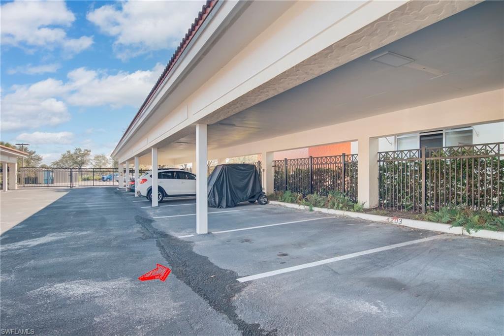 THE RESIDENCES AT LA PIAZZA - Residential