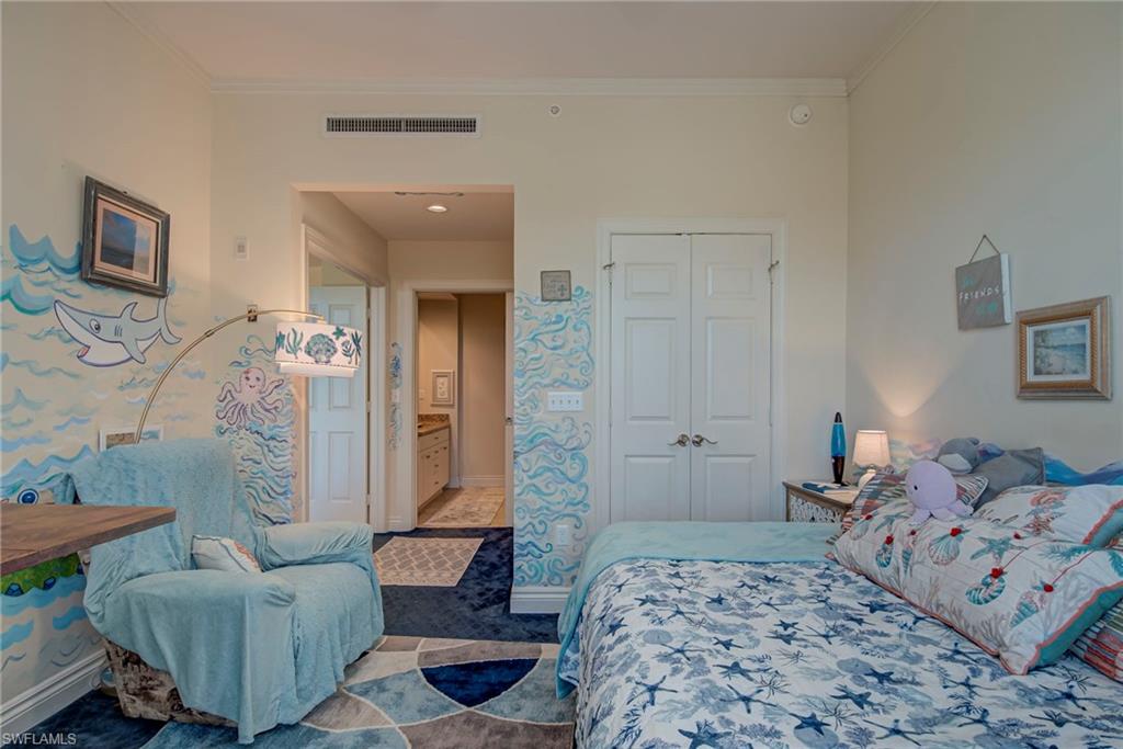 THE RESIDENCES AT LA PIAZZA - Residential