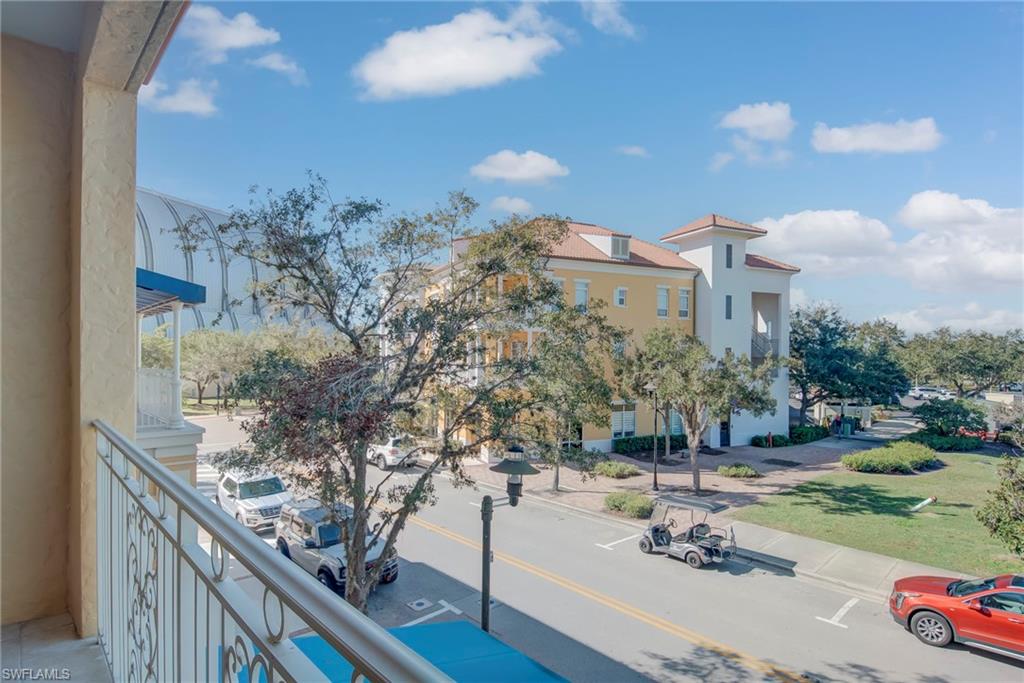 THE RESIDENCES AT LA PIAZZA - Residential