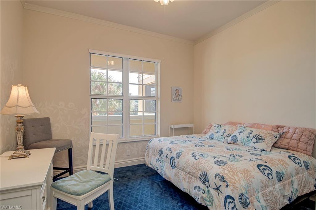 THE RESIDENCES AT LA PIAZZA - Residential