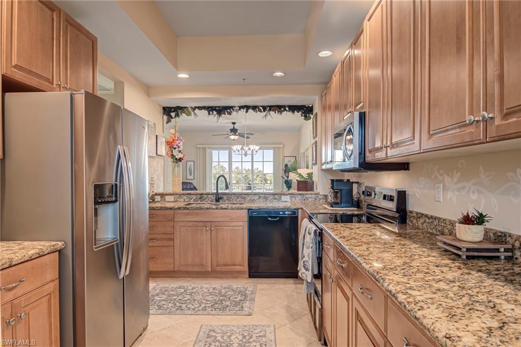 THE RESIDENCES AT LA PIAZZA - Residential