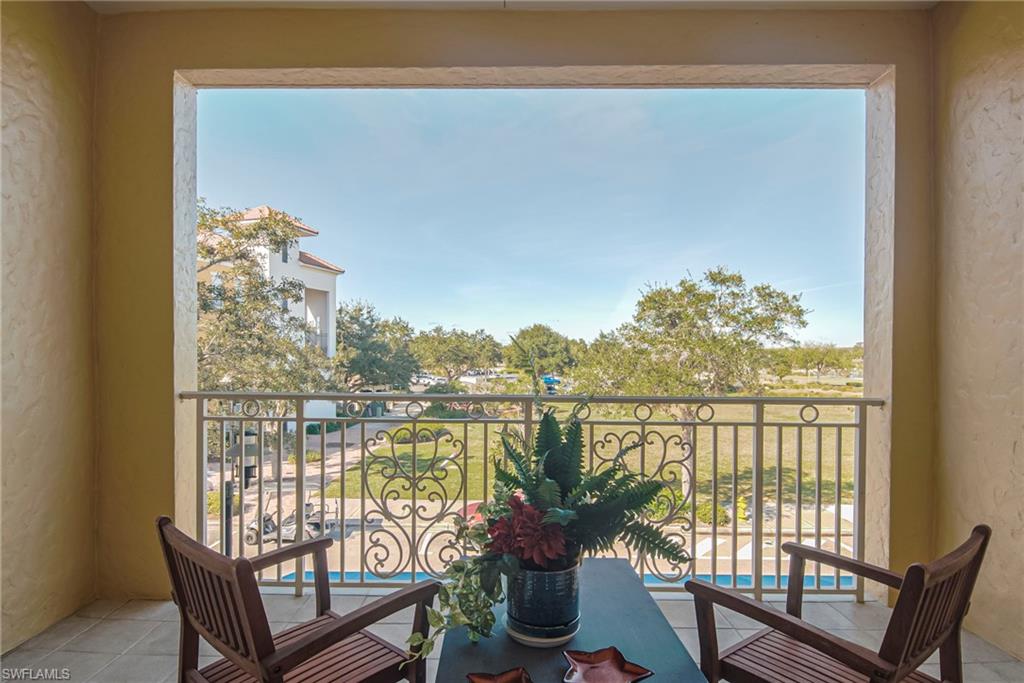 THE RESIDENCES AT LA PIAZZA - Residential