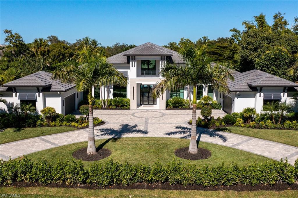 Photo of 137 Tupelo RD, NAPLES, FL 34108 (MLS # 225072251)