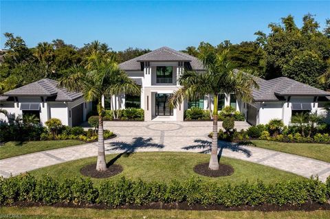 Photo of 137 Tupelo RD, NAPLES, FL 34108 (MLS # 225072251)