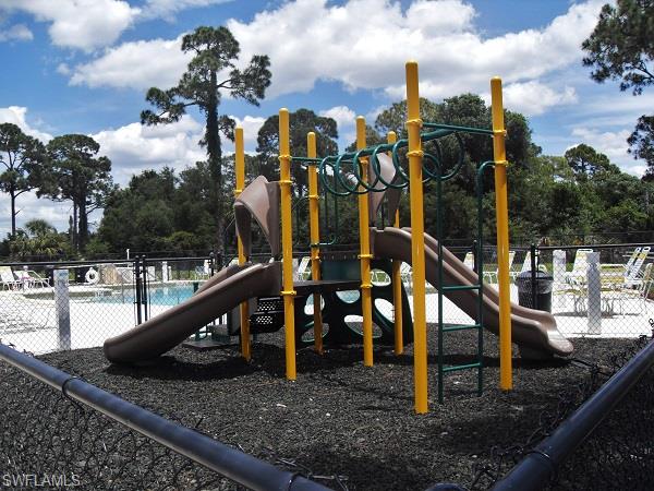 CALUSA PALMS - Residential