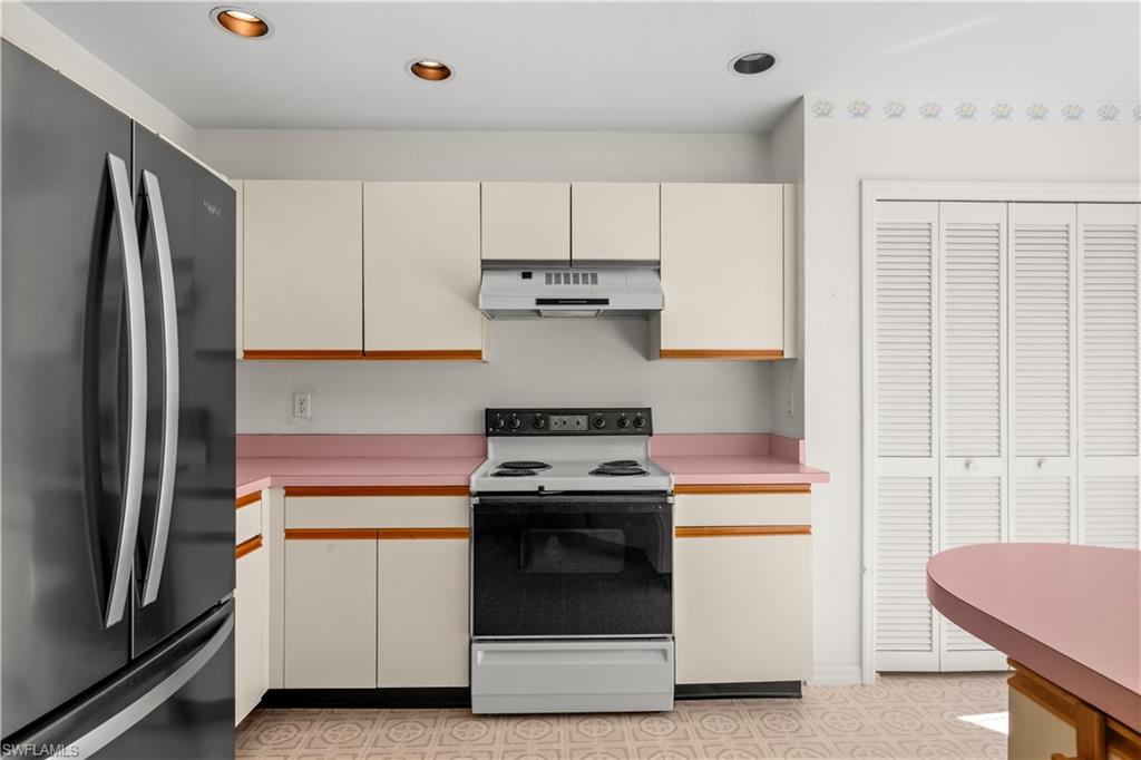 BERKSHIRE LAKES - Residential