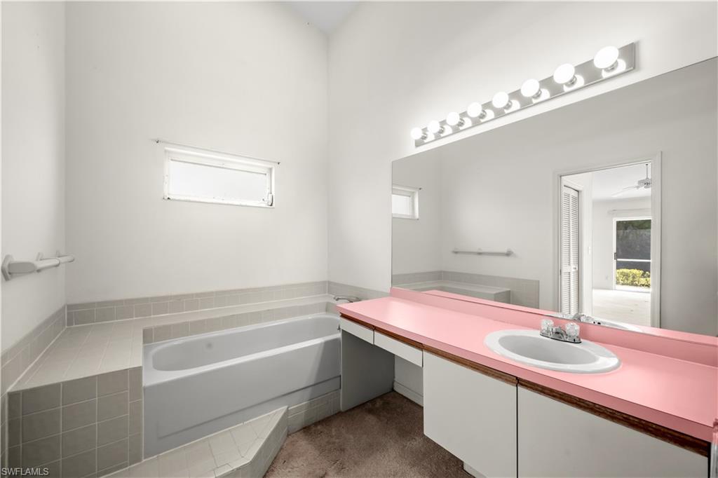 BERKSHIRE LAKES - Residential