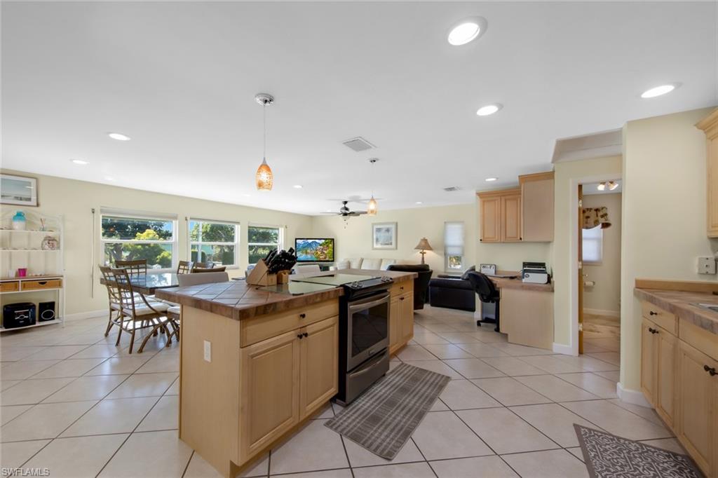 LAGUNA SHORES - Residential