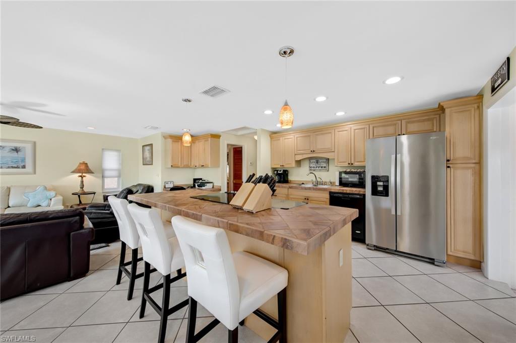 LAGUNA SHORES - Residential