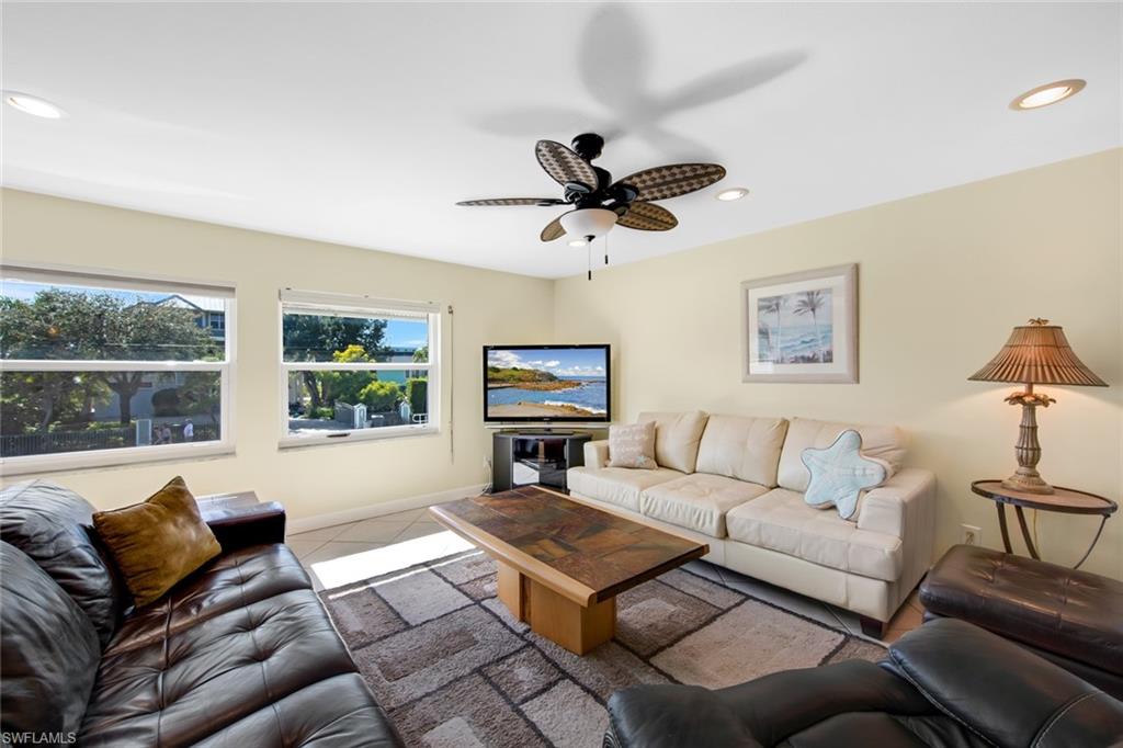 LAGUNA SHORES - Residential