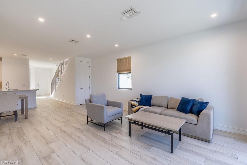 VANDERBILT RESERVE - Residential