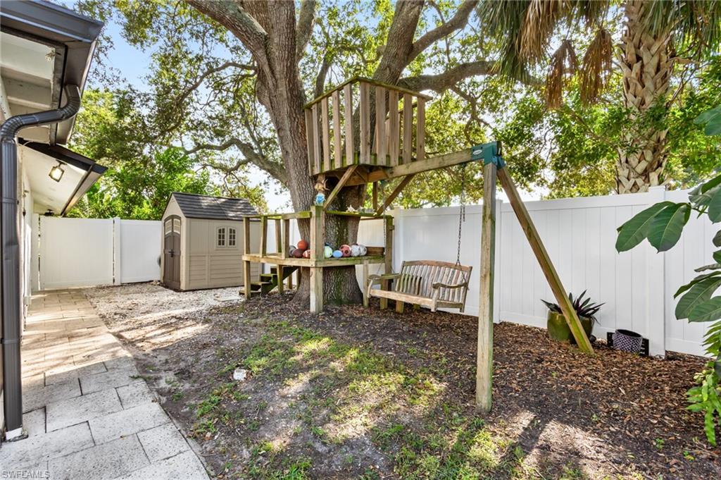 WILLOUGHBY ACRES - Residential