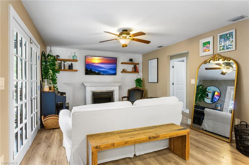 WILLOUGHBY ACRES - Residential