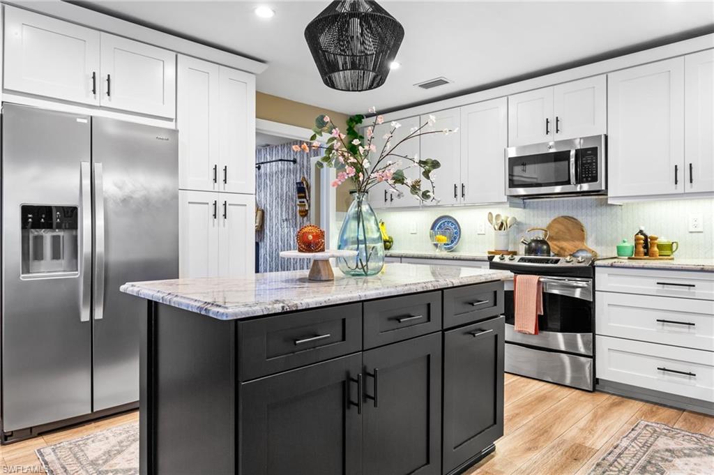 WILLOUGHBY ACRES - Residential