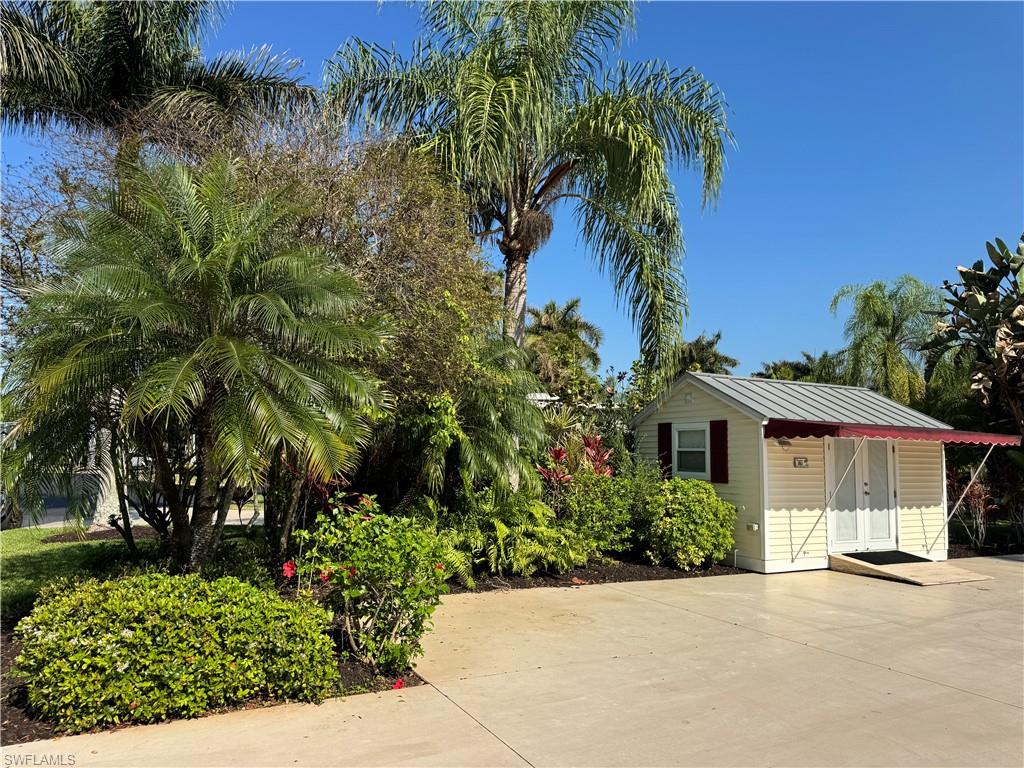 RIVERBEND MOTORCOACH RESORT - Land