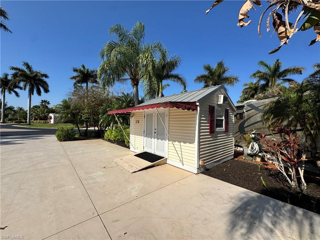 RIVERBEND MOTORCOACH RESORT - Land