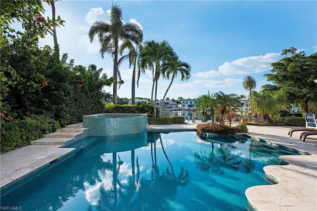 AQUALANE SHORES - Residential