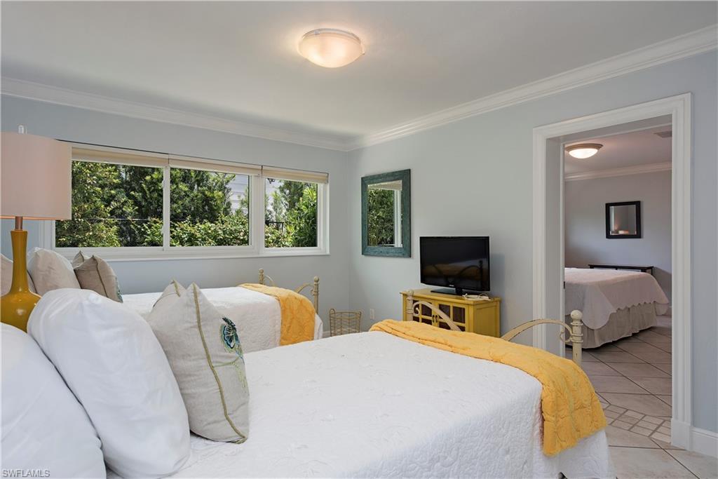 AQUALANE SHORES - Residential