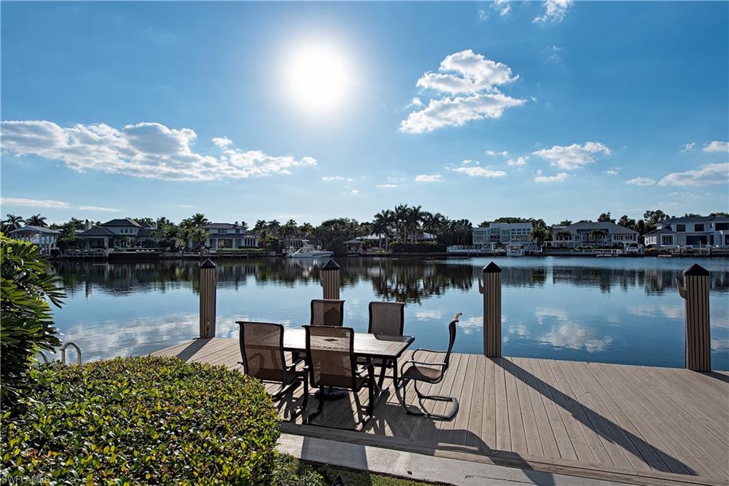 AQUALANE SHORES - Residential