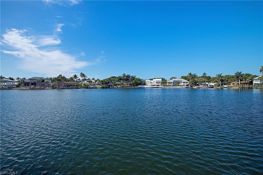 AQUALANE SHORES - Residential