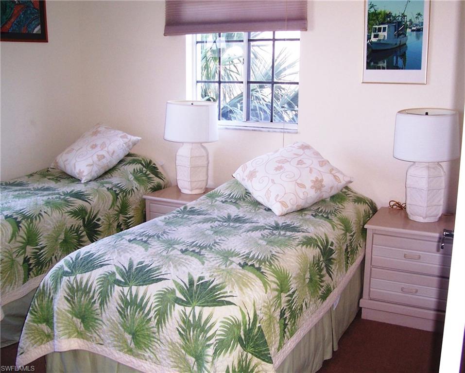 CAPTAINS BAY SOUTH - Residential