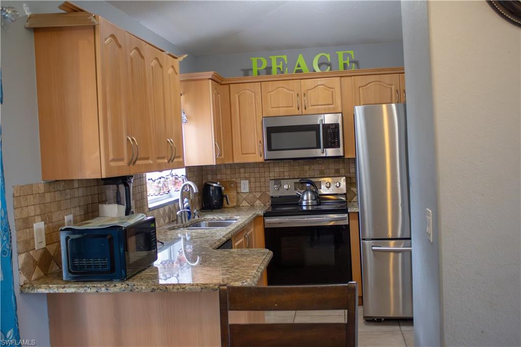 GOLDEN GATE ESTATES - Residential