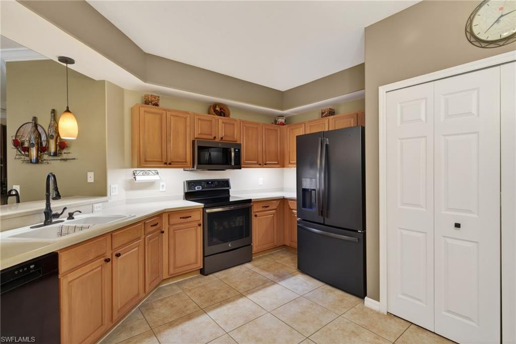 GARDEN LAKES - Residential
