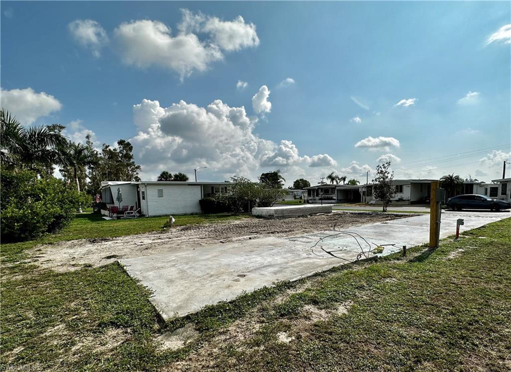 LAZY DAYS MOBILE VILLAGE - Land