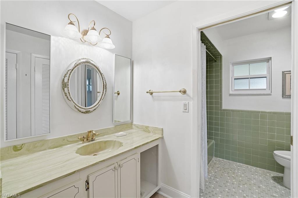 STRATFORD PLACE CONDO - Residential