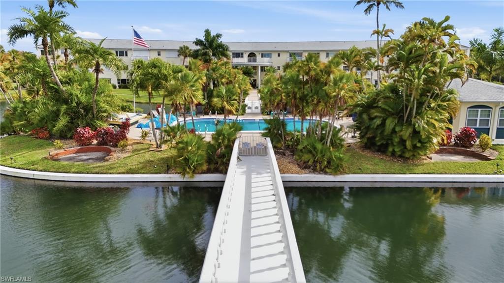 STRATFORD PLACE CONDO - Residential