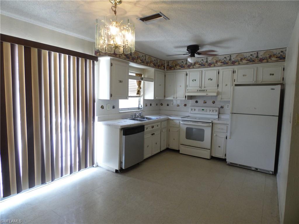 TROPIC ISLES - Residential