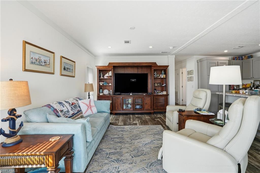 BAYSIDE ESTATES - Residential