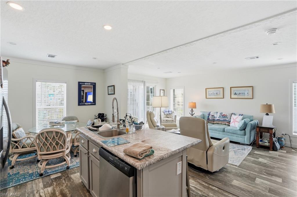 BAYSIDE ESTATES - Residential