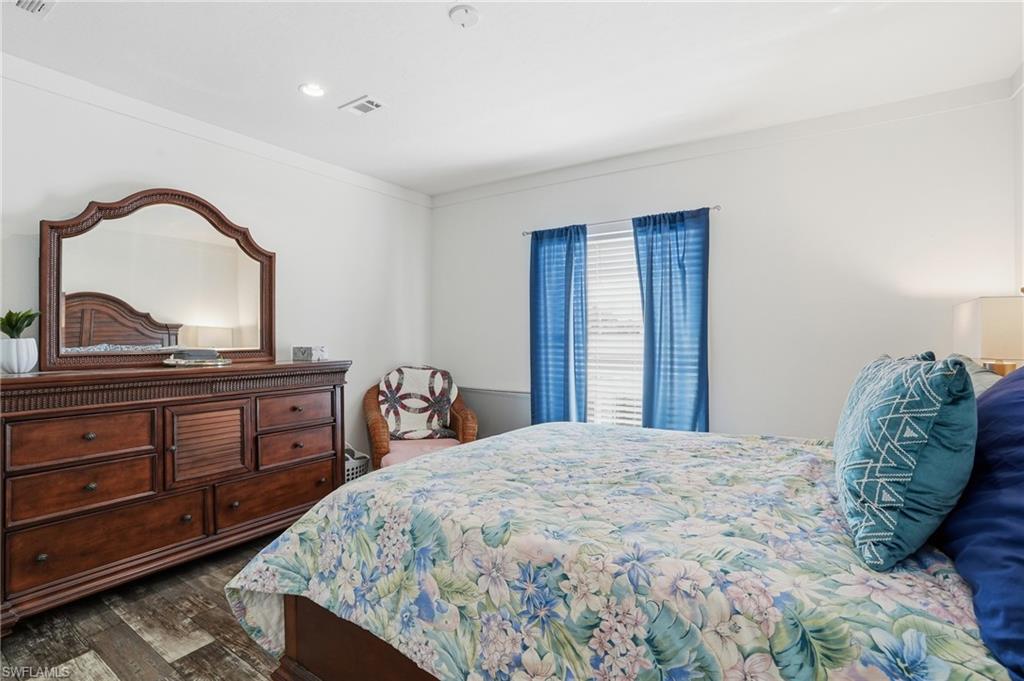 BAYSIDE ESTATES - Residential