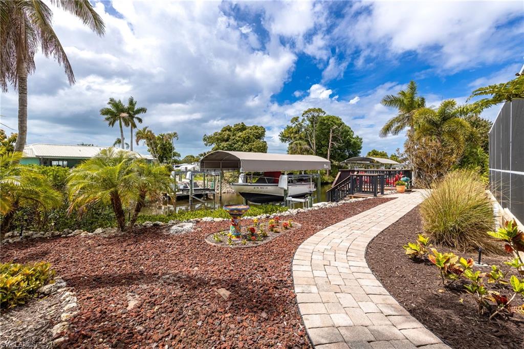 CHARLOTTE SHORES - Residential